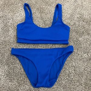 hollister swimsuit bottoms and top